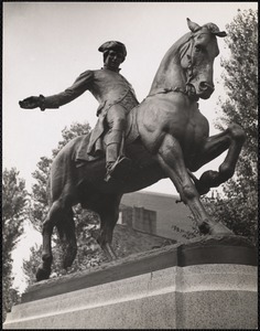Cyrus Dallin's statue of Paul Revere