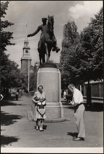 Statue of Paul Revere & Old North Church