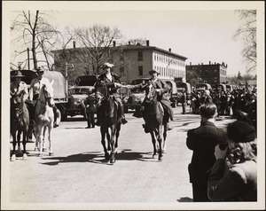 Paul Revere & William Dawes arriving in Lexington