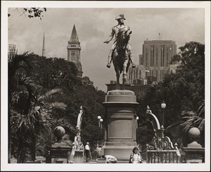 Telephoto shot of Washington in Public Gardens