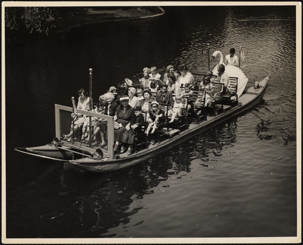 Swan boat - Public Gardens