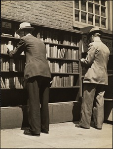 Boston. Book stalls on Old South Meeting House - Washington & Milk Sts