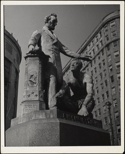Lincoln in Park Square, Boston