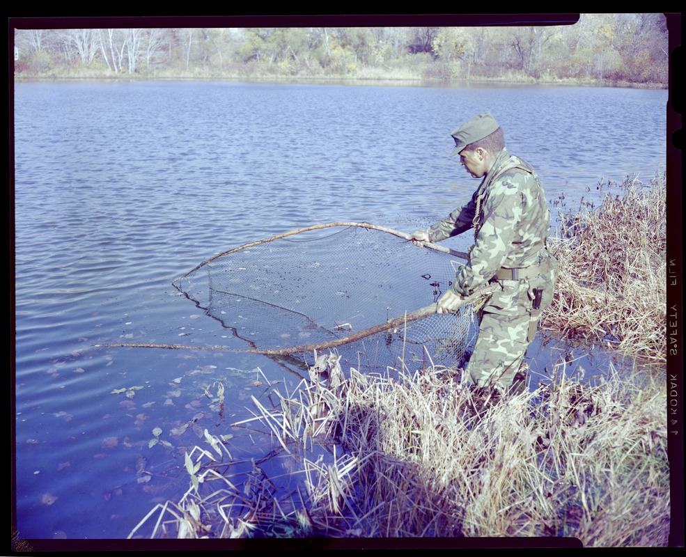 Combat arms branch, G.I. fishing with netting as source of tools