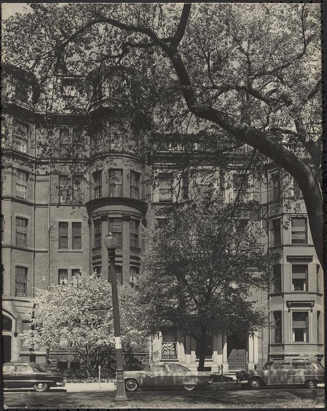 Commonwealth Avenue, north side, near Exeter Street, Boston