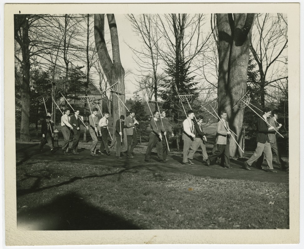 Parade of Rakes, 1943