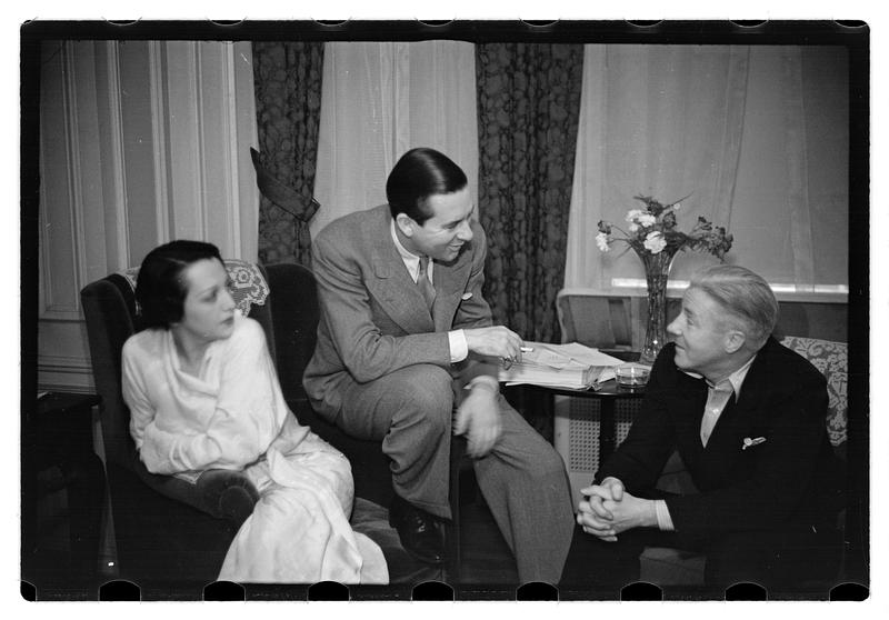 Bebe Daniels and family