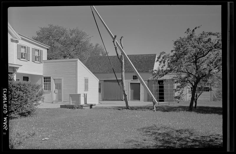 Lynnfield, house exterior