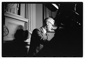 R Franz Reissmann
