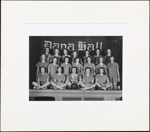 Varsity Basketball Team, 1946/1947