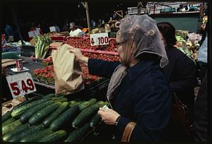 Outdoor market at Haymarket Square