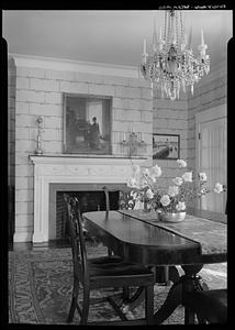 Hussey House, Salem: interior, dining room