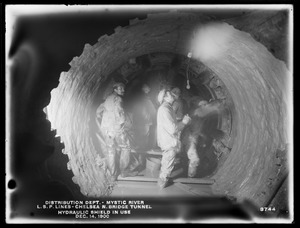 Distribution Department, Low Service Pipe Lines, Chelsea North Bridge Tunnel, tunnel heading, showing hydraulic shield in use, Mystic River; Charlestown; Chelsea, Mass., Dec. 14, 1900