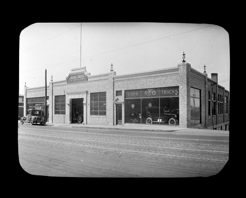 Central garage Hodgkinson