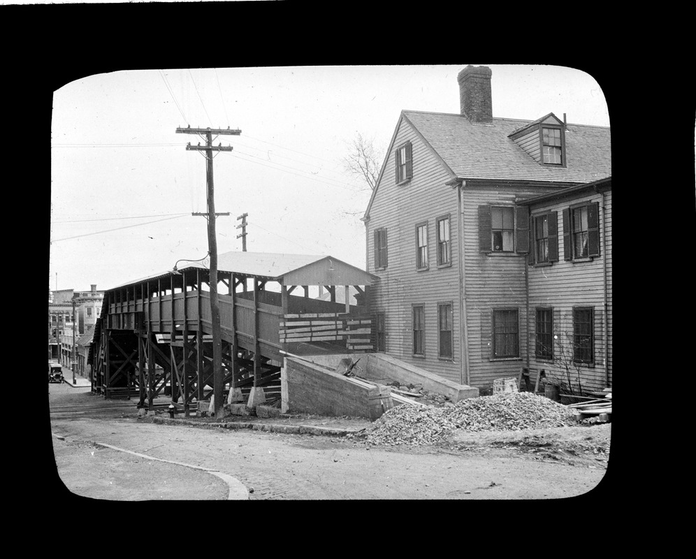 Overhead foot bridge at Quincy Railroad Station