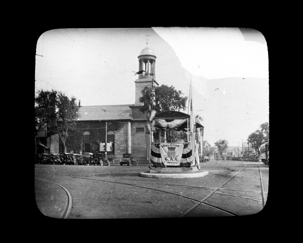 Traffic beacon, GAR decorations. City Square.