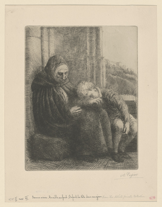 Femme assise, muraille au fond, enfant la tête dans son giron