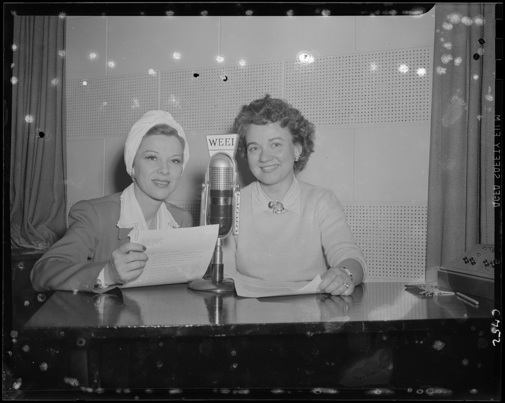 Priscilla Fortescue and Glenda Farrell