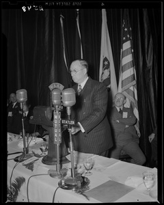 Man speaks at National Governors' Conference in Boston