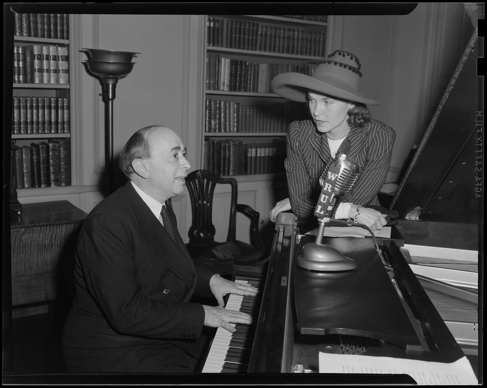 Jan Smeterlin at piano with woman