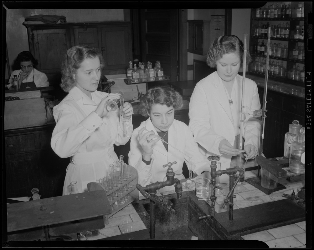 Laboratory technicians