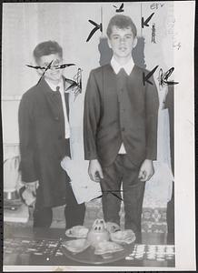 John Richards (taller), brother Dennis