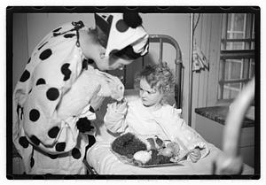 Harry W. Syer magician at Children's Hospital