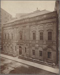 Boston Athenaeum, 10 and a half Beacon Street