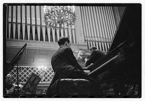 Sanroma Jesus at Boston Pops performance close ups from under the piano