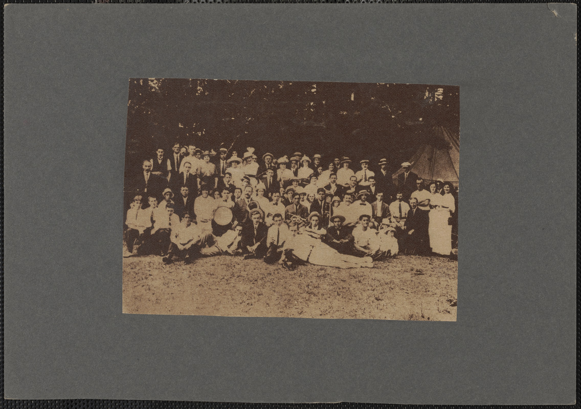 Remember them? A clambake by the Tigers at Perry's Grove in 1912