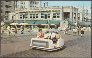 Rolling chairs, Atlantic City, New Jersey
