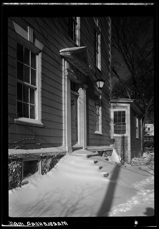 Marblehead, house exterior, snow