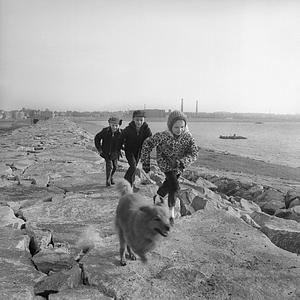 Kids on hurricane barrier, New Bedford