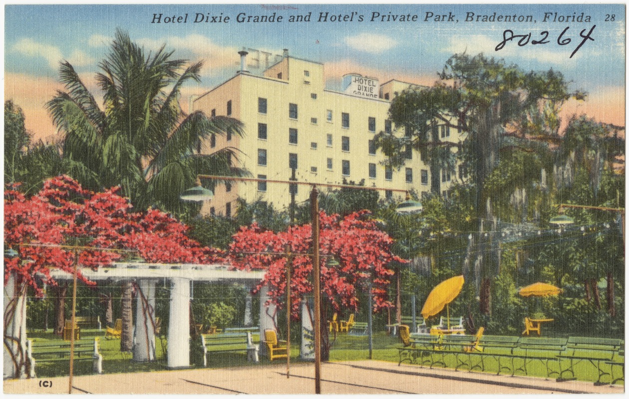 Hotel Dixie Grande and Hotel's private park, Bradenton, Florida