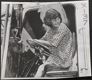 Wheeling a 36-ton truck and trailer