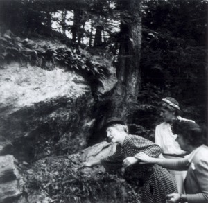 Helen Keller, Polly Thomson, and Mrs. Fairchild in the Fairchild garden