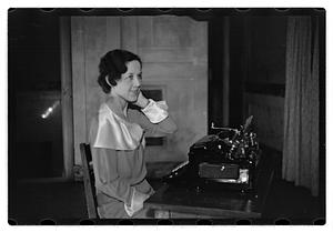Miss Mabel Goguem typewriter demonstration