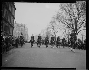 Mounted troops at Arlington and Boylston Streets