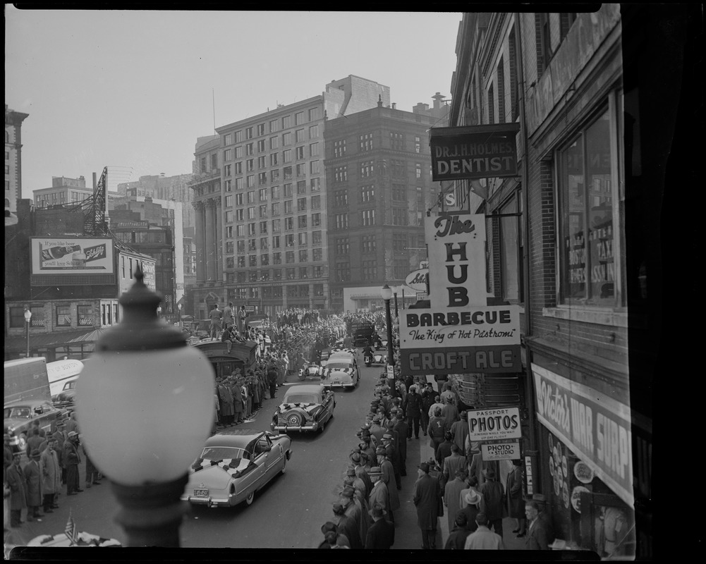 Motorcade for General Eisenhower - Digital Commonwealth