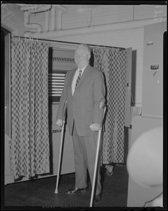 Mayor Collins voting in the primaries