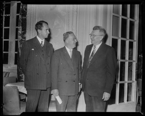 Secretary Frank Pace Jr., Mayor John B. Hynes and Major General Lewis B. Hershey talking
