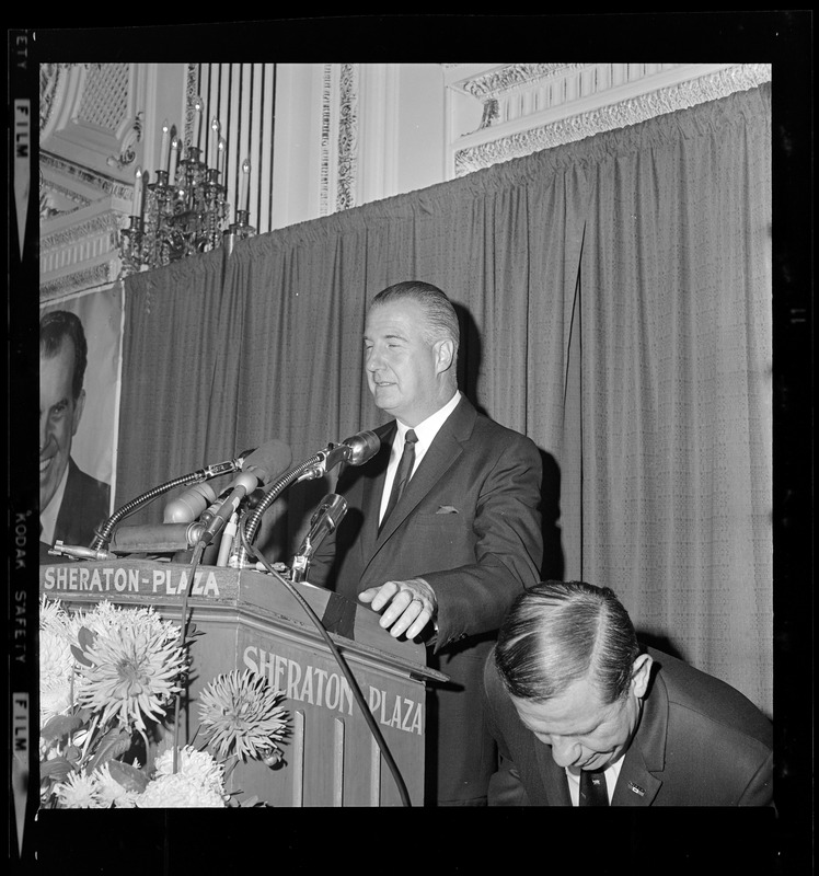 GOP Vice Presidential candidate Spiro Agnew addresses the crowd at ...