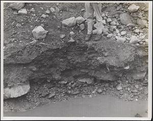 Test pit 3 showing gravel area