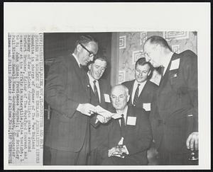 Committee and Main Speaker For Academy of New England Journalists Dinner. Committee in charge of dinner of The New England Academy of New England Journalists gather around Herbert Brucker, Editor of The Hartford Courant and speaker at the affair in Waterville, Maine tonight. L to R; John Quinn; Providence Journal; Tom Brindley Fall River Herald News; Gordon Abbott, Gloucester Times and Phillip Scheeir of Malden, Mass.
