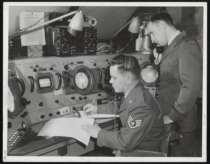 Storms on Radar Scope on radar at Blue Hills station 9left) shows a