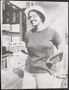 Alana Steble, Dallas, Tex., ex-teacher, now bricklayer