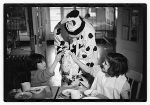 Harry W. Syer magician at Children's Hospital