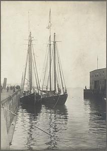 Boston, Massachusetts. Knock about fishing schooners, T wharf