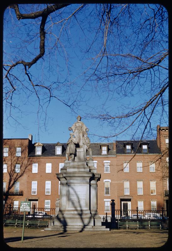 Memorial statue, Charlestown