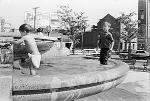 Stebbins Fountain, Chelsea Square